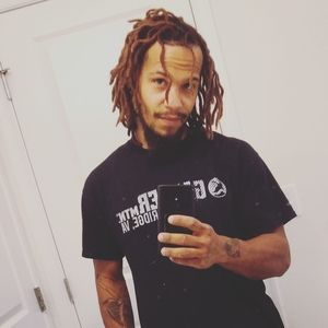 Meet your Posher, Devin